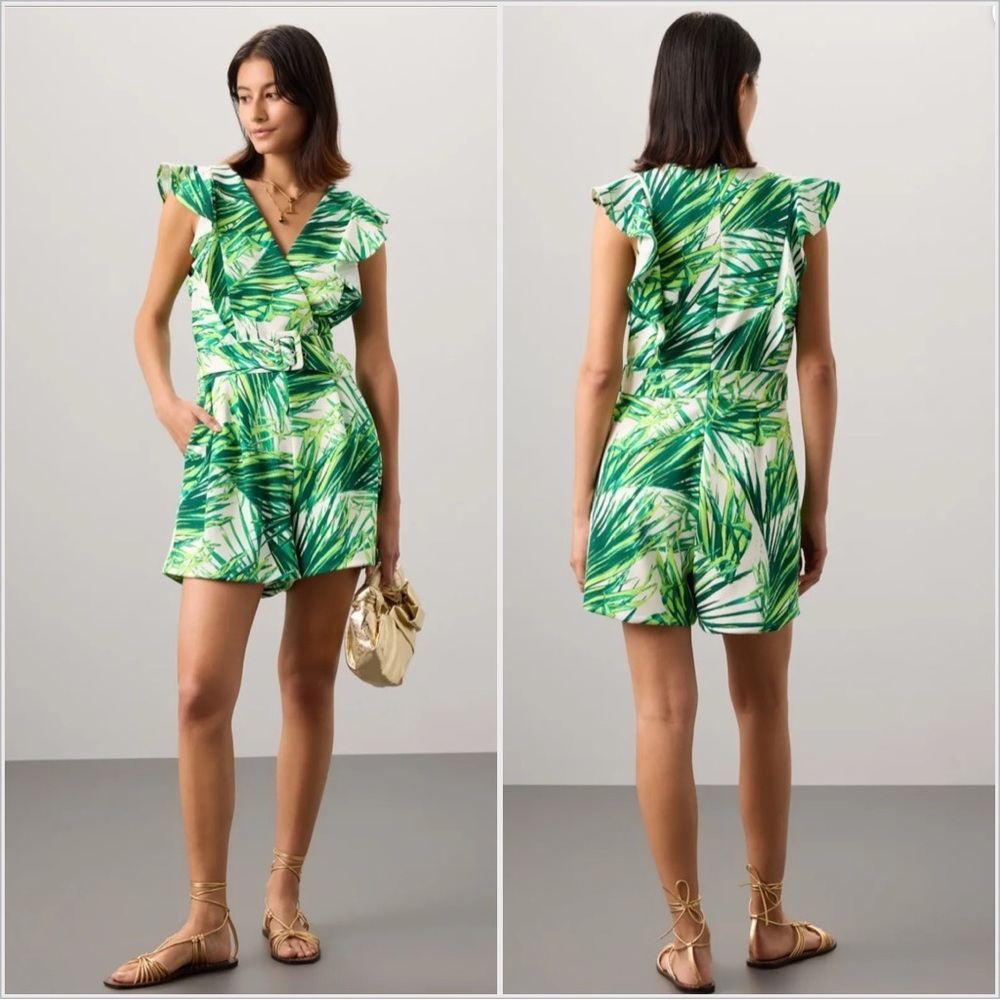 Great Jones Green Palm Leaf Romper, size small
In Excellent Condition